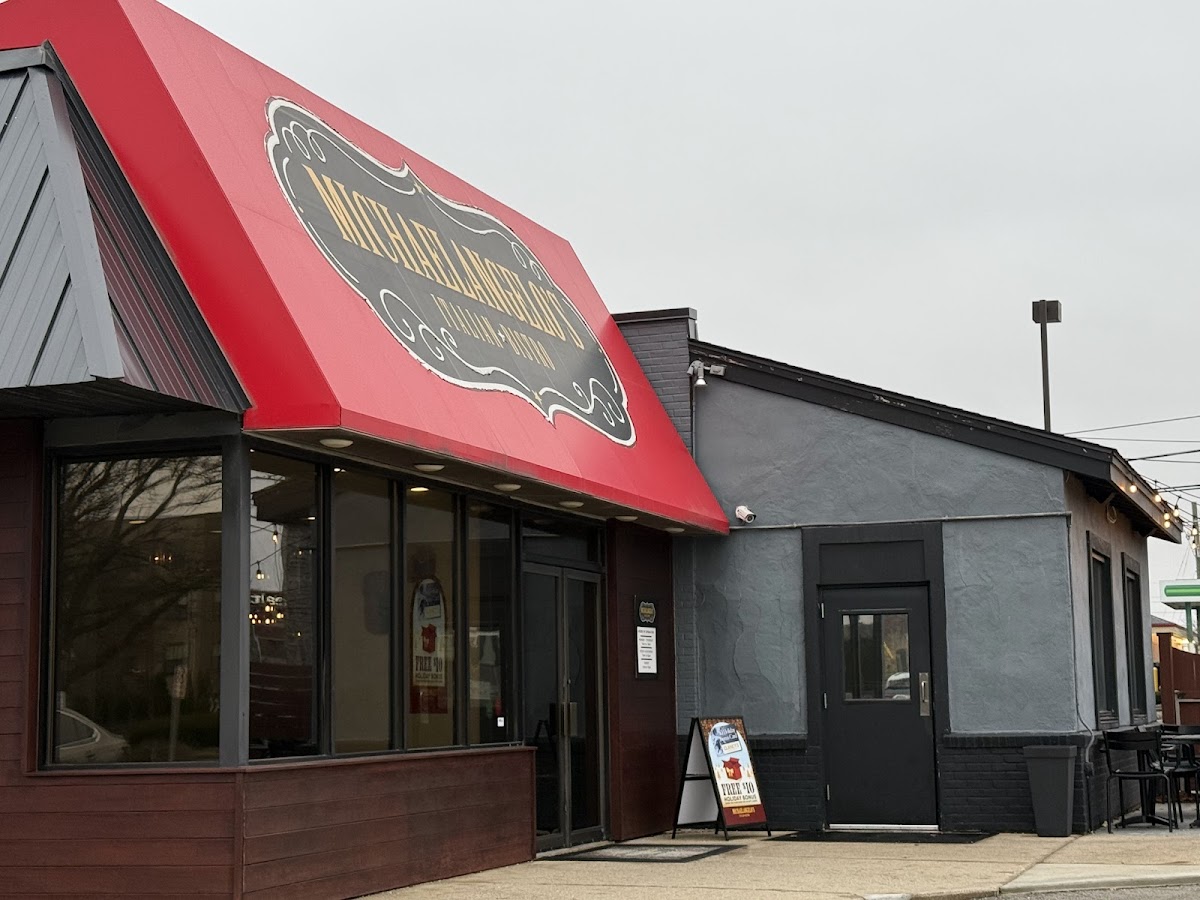 Michaelangelo’S Italian Bistro-3